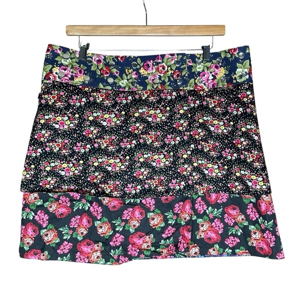 Zand Amsterdam Reversible Convertible Festival Skirt. One Size - Picture 1 of 10